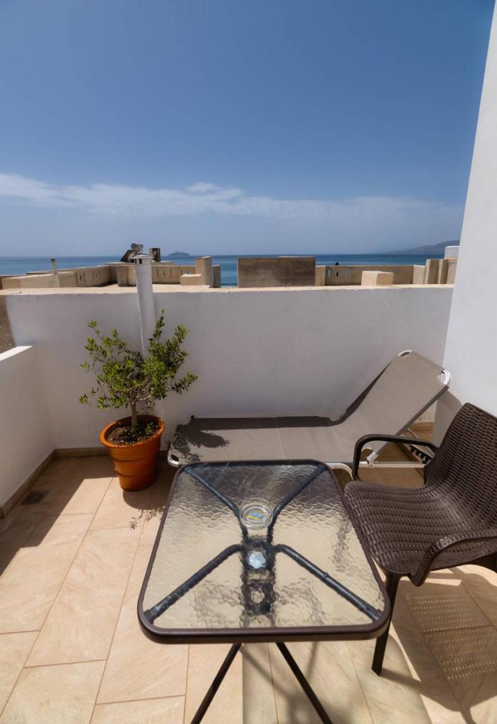 Irini Kalamaki first floor apartment photo 4