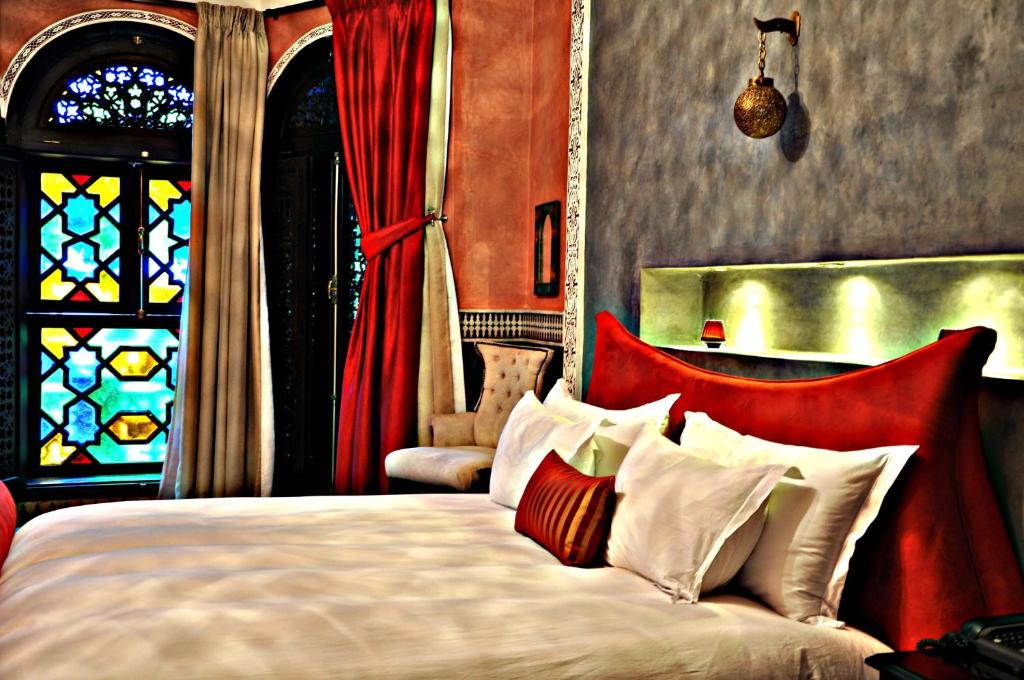 Сьюит (Посольский люкс с гидромассажной ванной), Palais Ommeyad Suites & Spa