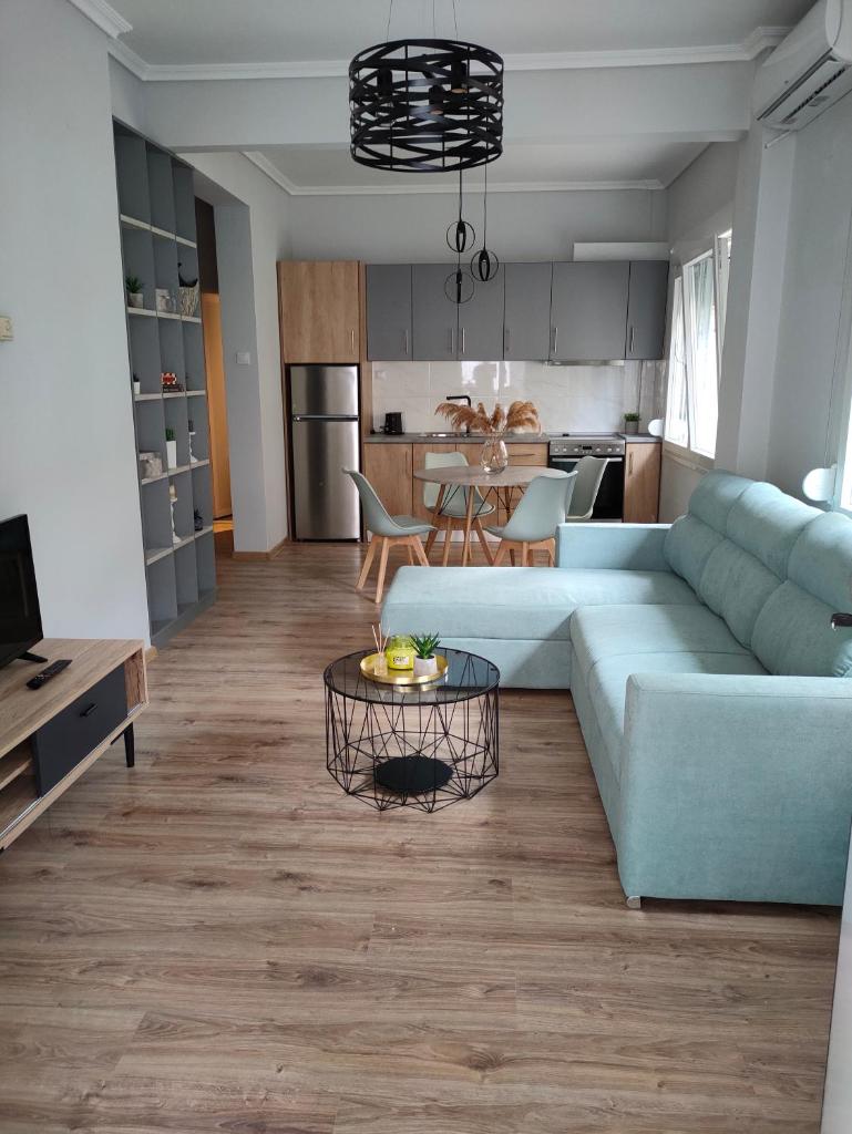 DIMITRA'S APARTMENT