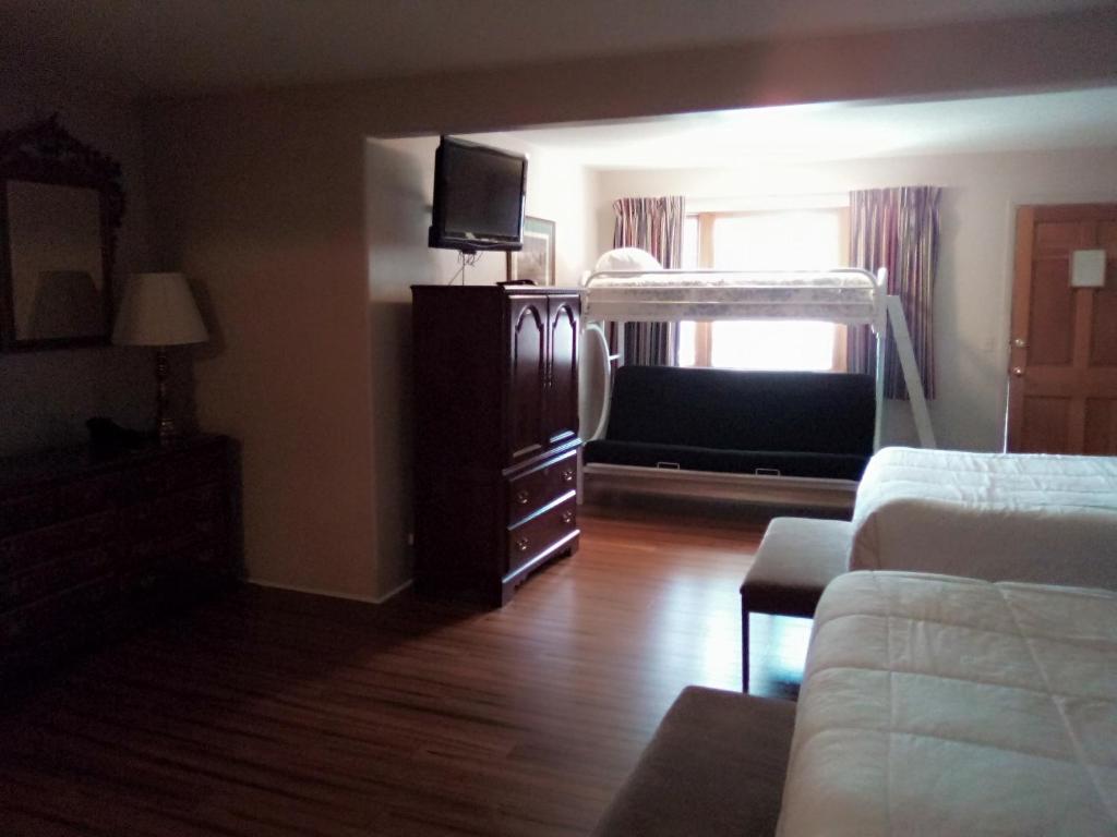 Stay Saratoga photo 3