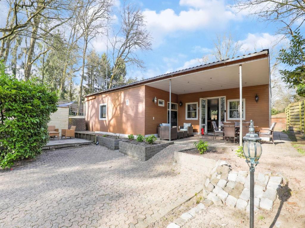 Charming Holiday Home in Meijel in a Recreation Park photo 1
