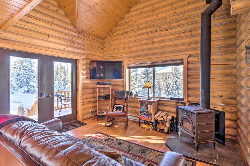 Fairplay Cabin with Mtn Views about 25 Mi to Breck! photo 3