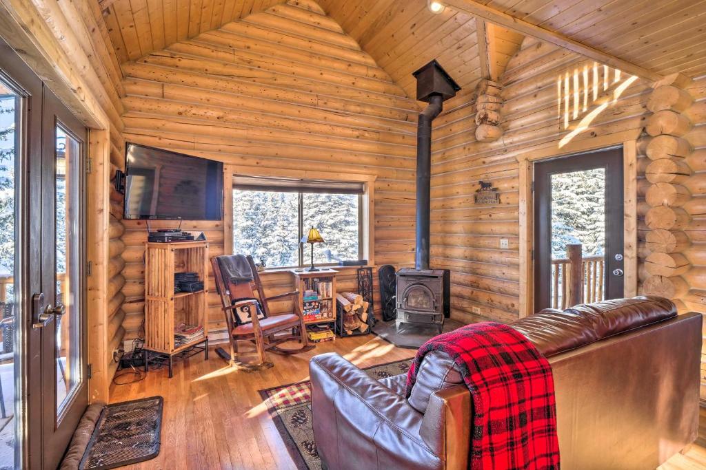 Fairplay Cabin with Mtn Views about 25 Mi to Breck! photo 2