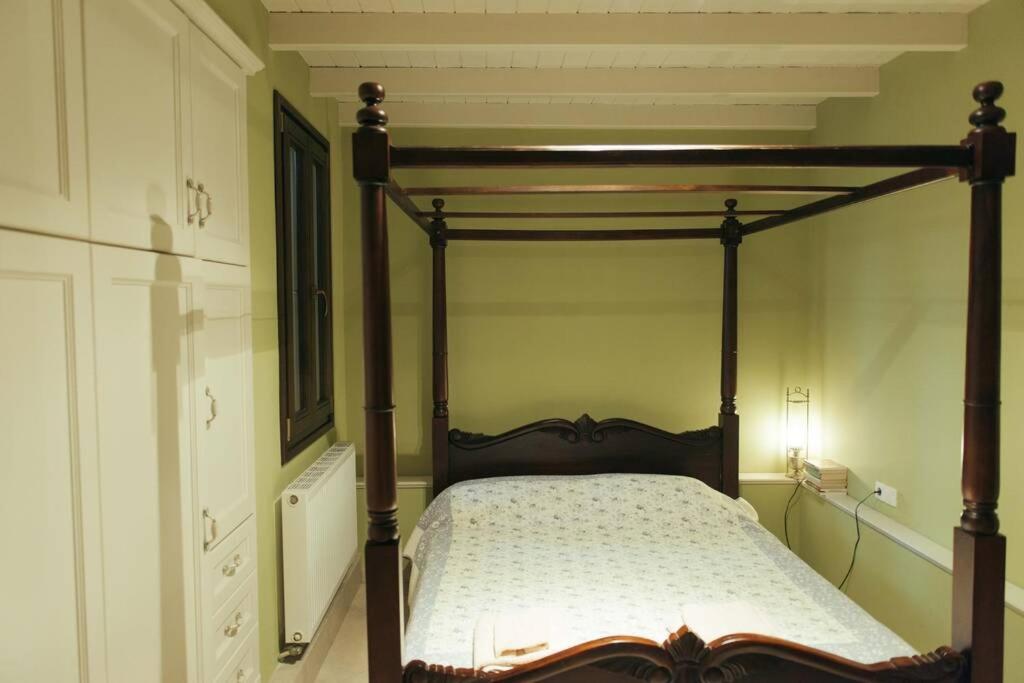 Apartment in Anakasia overlooking Volos photo 3