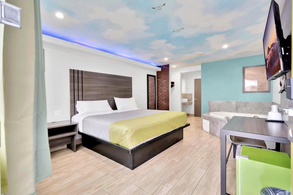 Exclusivo Inn & Suites image