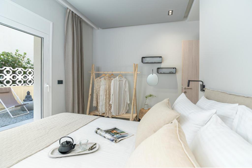 Elia & Anthos Deluxe Suites photo 4