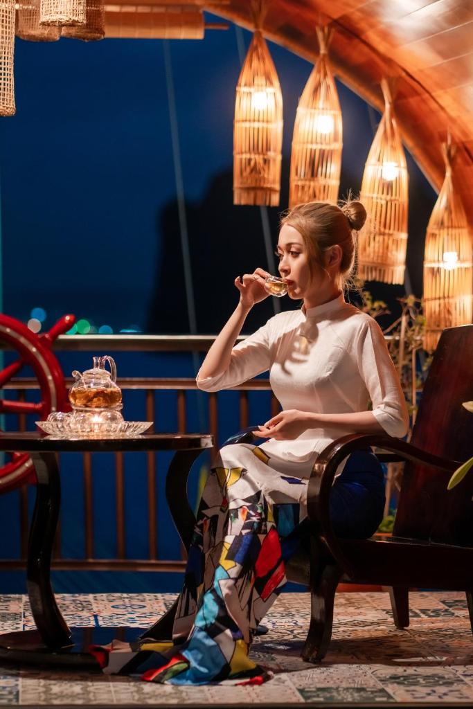 Sena Cruises- Wonder On Lan Ha Bay