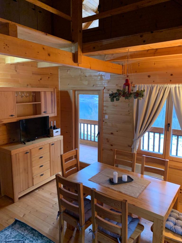 Drinska Amazonija, brvanara na obali Drine photo 1