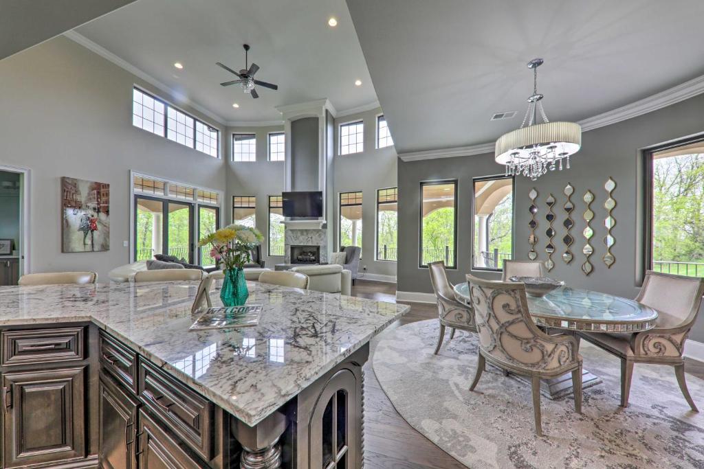 Huge Lebanon Estate with Resort-Style Amenities photo 4