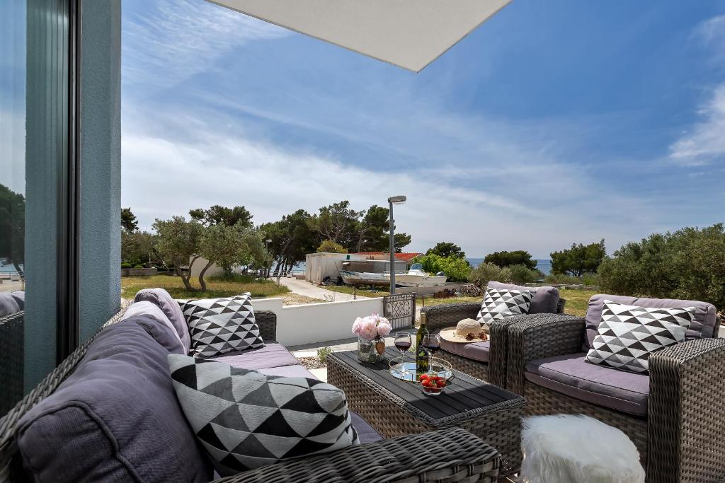 Luxury Promajna Beach Apartment photo 1