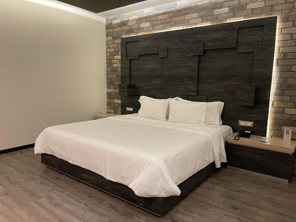 Двухместный (Улучшенный номер с кроватью размера «queen-size»), Hotel Punto MX