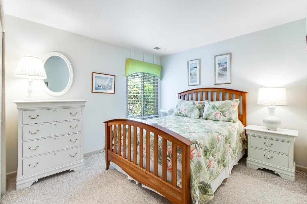 460 Oceanwoods Cottage photo 4