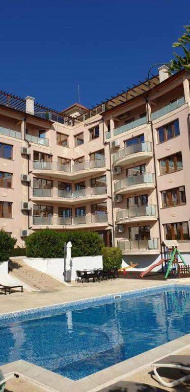Vello Apartments photo 1