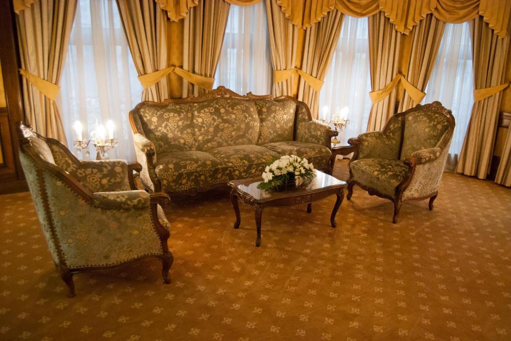 Сьюит (Президентский люкс), Hotel Casa Capsa