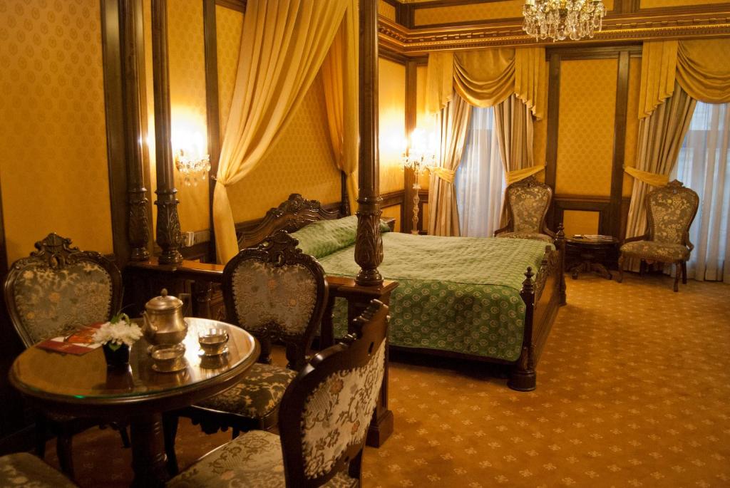 Сьюит (Полулюкс), Hotel Casa Capsa