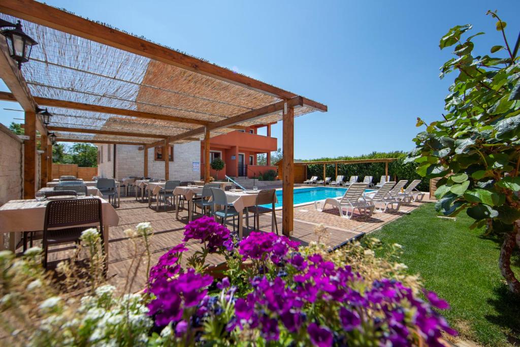 Hotel Natura Vilanija