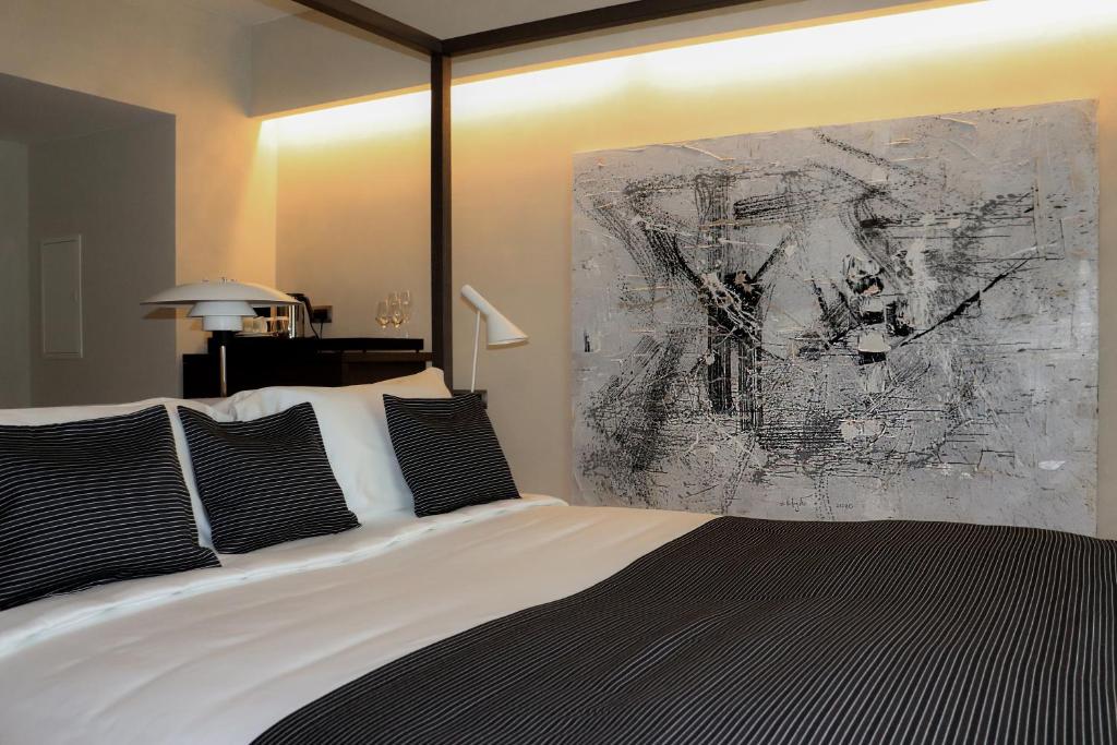 Monograph Freedom Square Room Type - Large Double Room