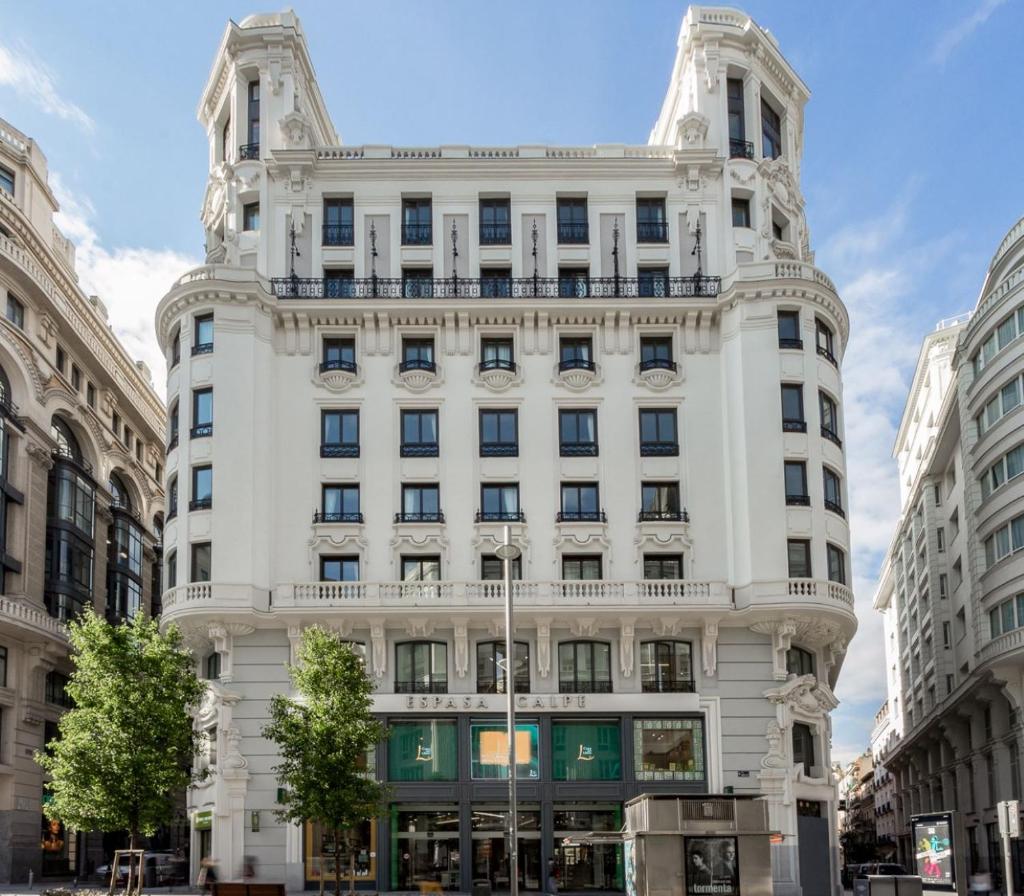 Pestana CR7 Gran Vía Madrid photo 1