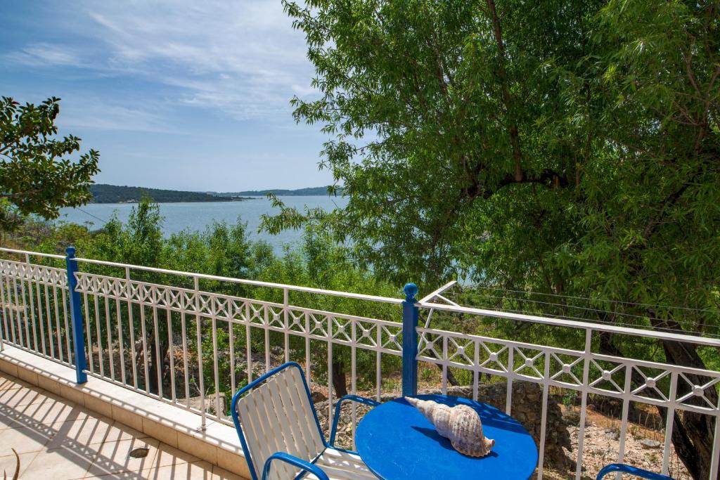 SEA VIEW RETREAT STUDIO IN AGIOS KONSTANTINOS! photo 3