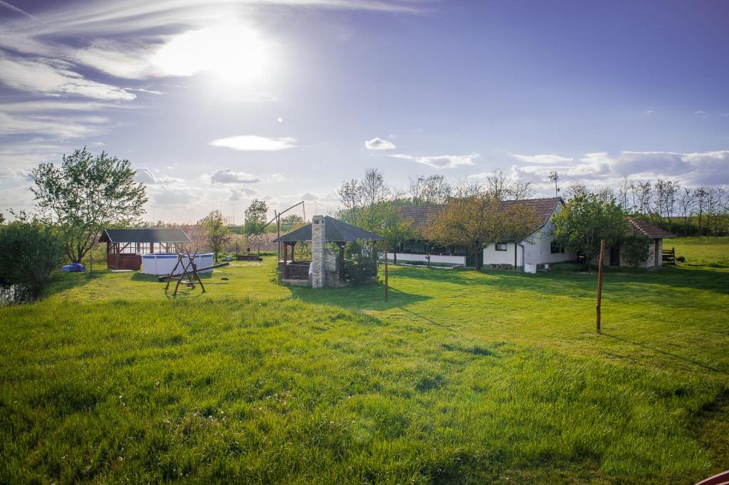 Etno Salaš - Etno Ranch - Seosko Turističko Domaćinstvo photo 4