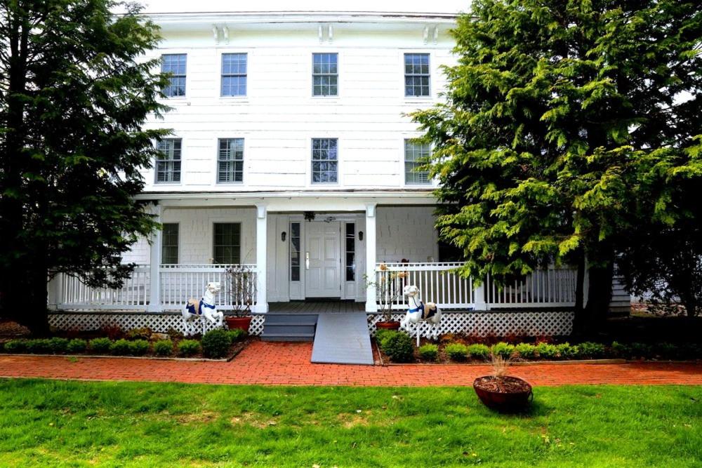Harpoon House photo 1