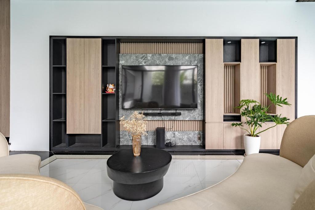 Abogo Villa Pool City Center Near Beach Of Da Nang