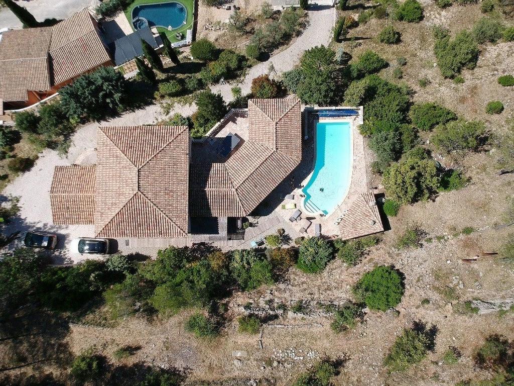 Villa Tiki photo 2