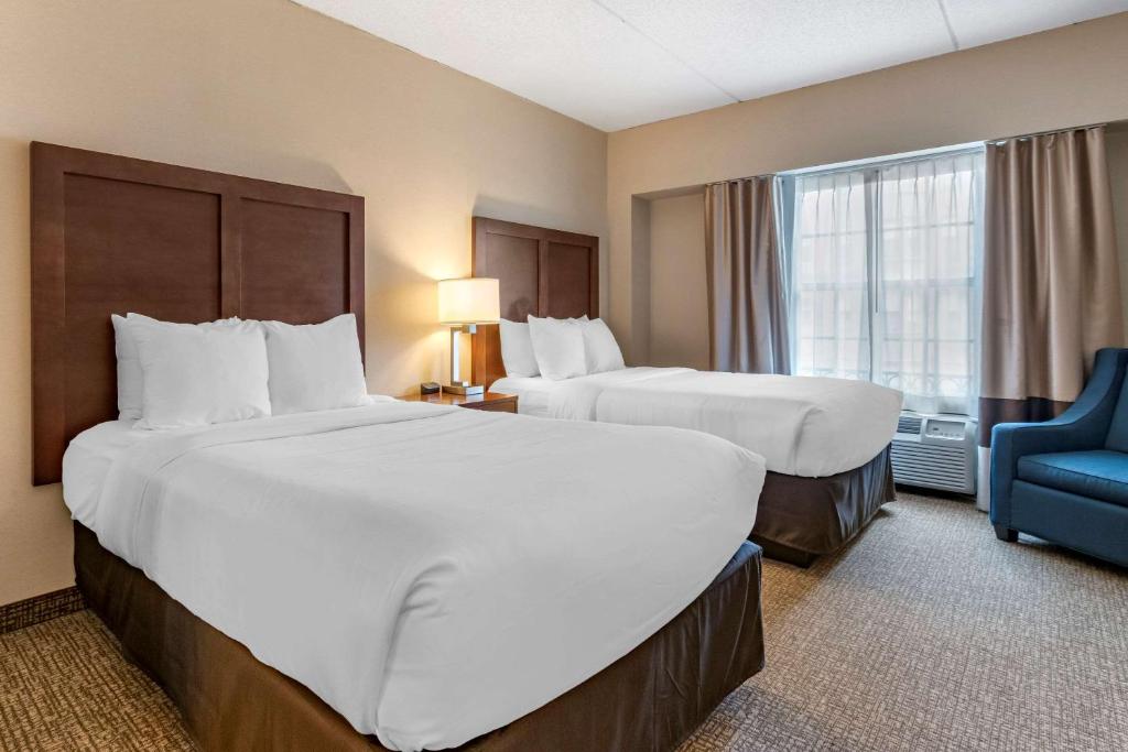 Comfort Suites Downtown Carlisle photo 1