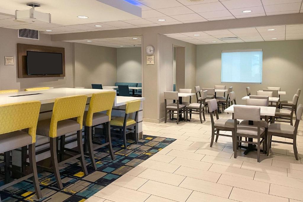Comfort Inn & Suites Melbourne-Viera photo 4
