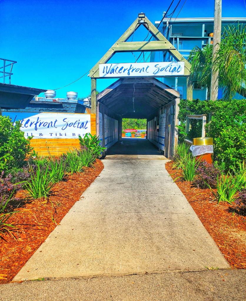 The Port Hotel and Marina photo 3