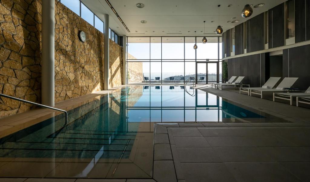 Golden Crown Hotel photo 4