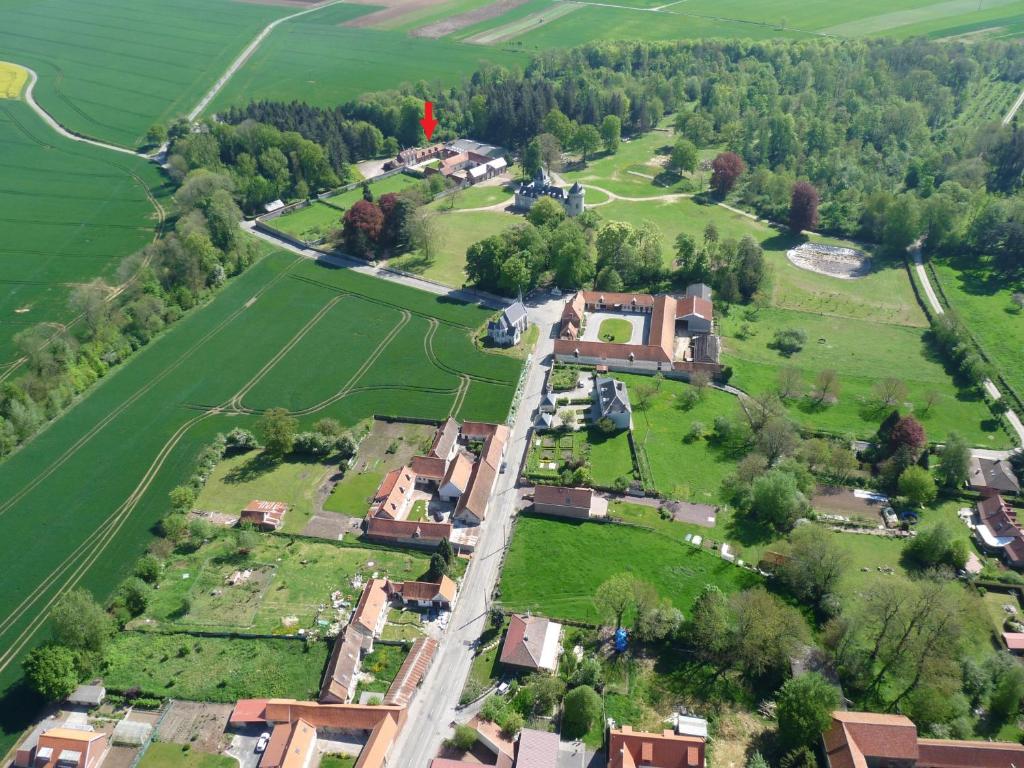 Florimont - Vaste gîte à la ferme photo 1