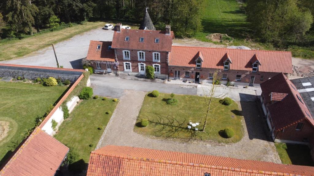 Florimont - Vaste gîte à la ferme photo 2