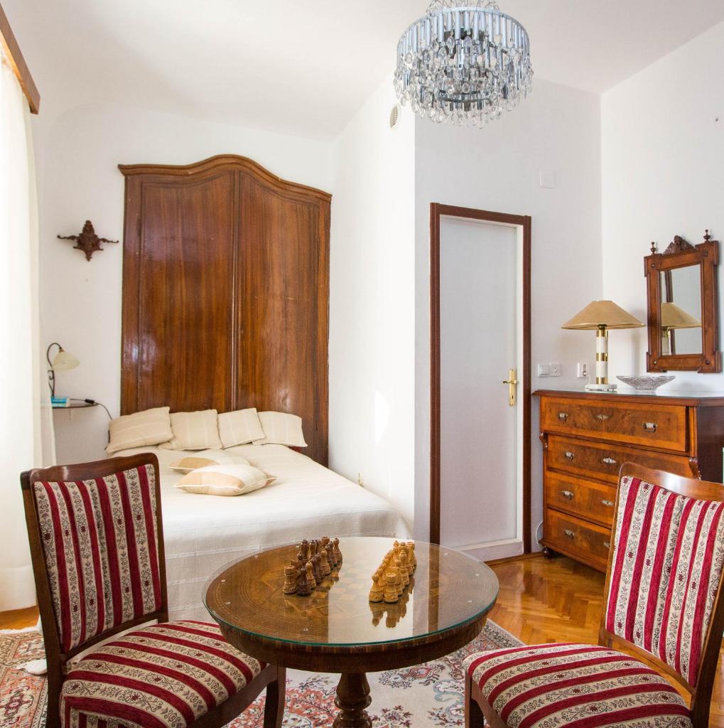 Room Mirella photo 3