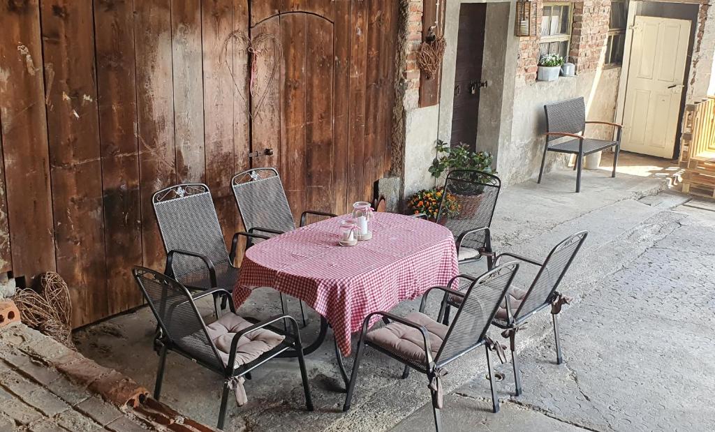 Kleines Bauernhaus mit nostalgischem Flair photo 2