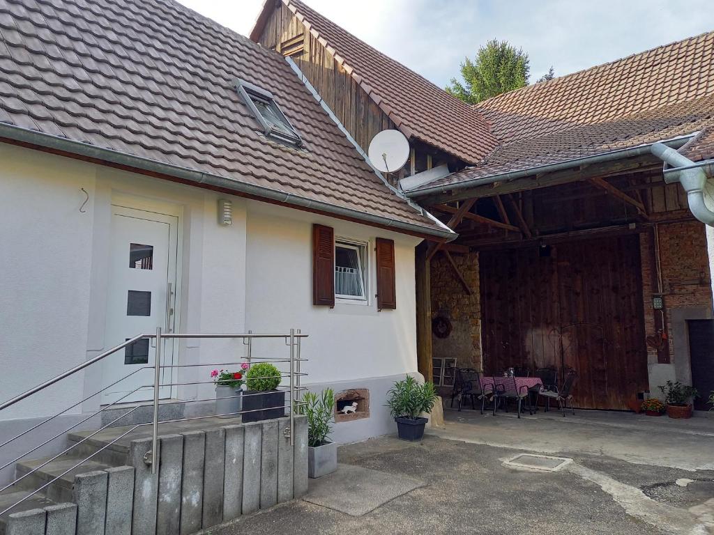 Kleines Bauernhaus mit nostalgischem Flair photo 1