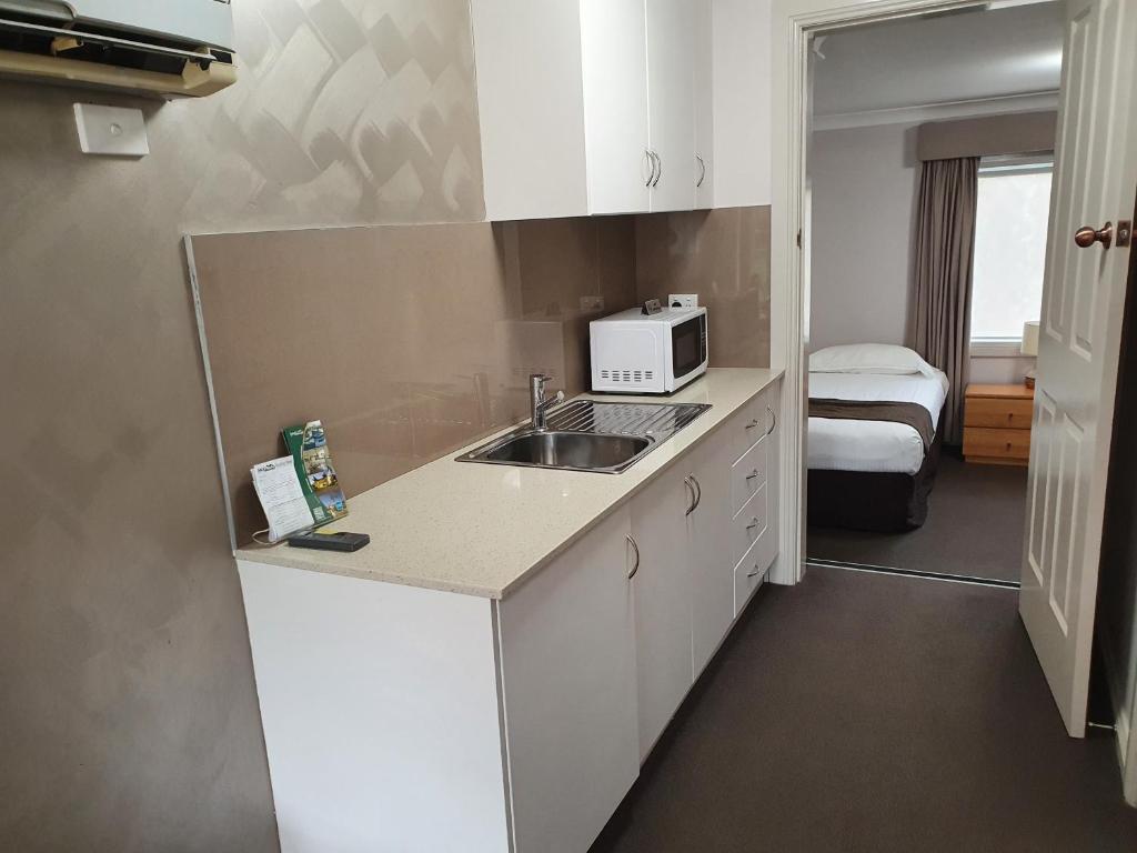 The Aston Motel Tamworth photo 4