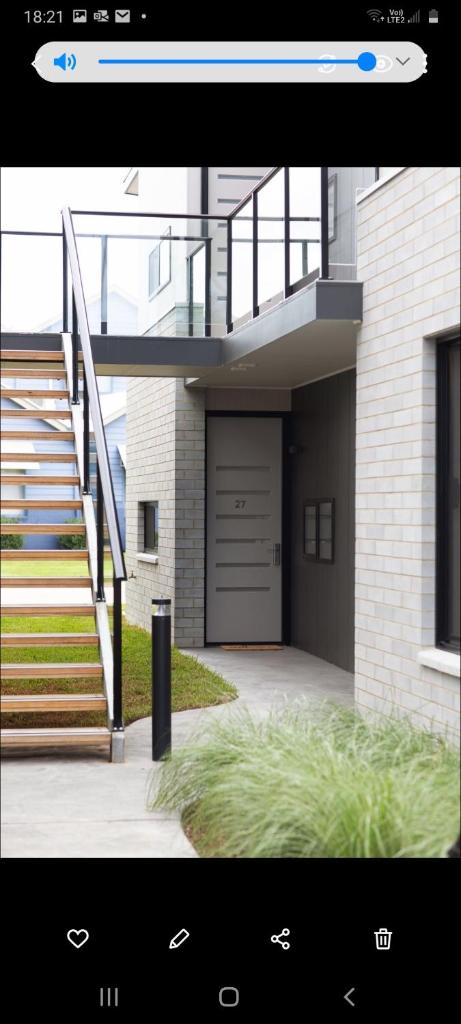Captains Cove Ground Floor Luxury Apartments - Free Netflix photo 1