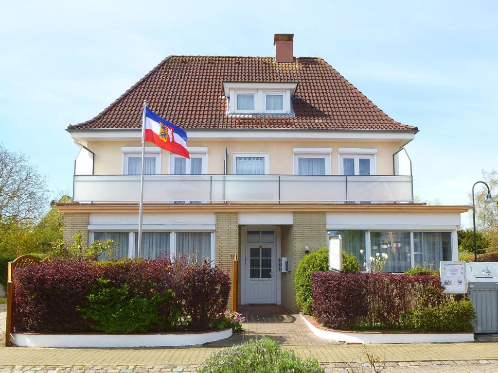 Ferienwohnungen & Bungalows Waldstraße 15 Kellenhusen