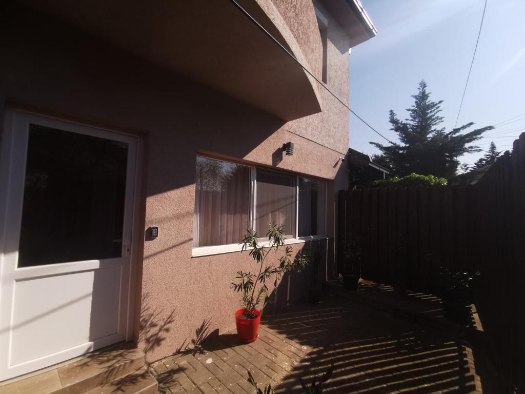 Crown Apartments photo 4