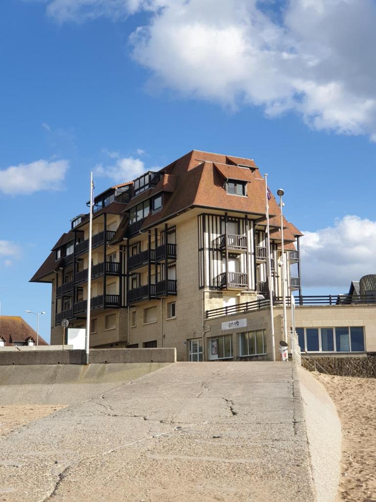 M2M Studio avec balcon - magnifique vue campagne et côté mer - les pieds dans l eau! photo 1