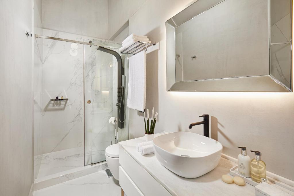 Одноместный (Улучшенный одноместный номер), MiraMe Athens Boutique Hotel-House of Gastronomy