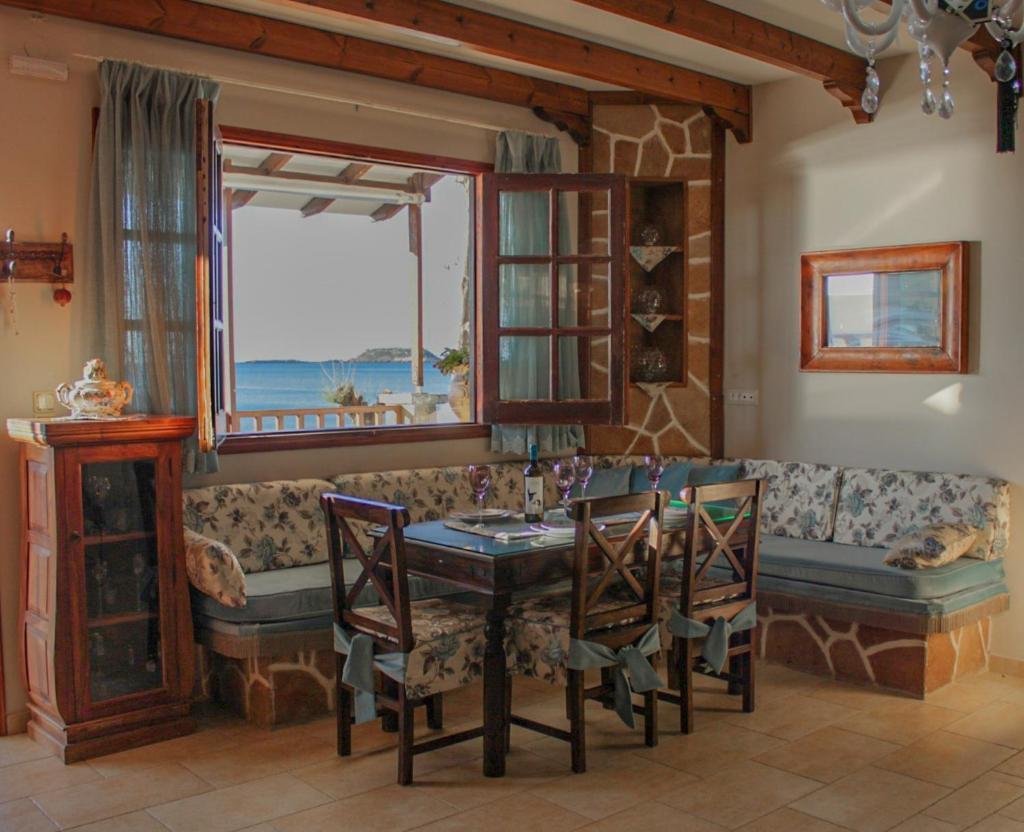 Villa Limnioni photo 2