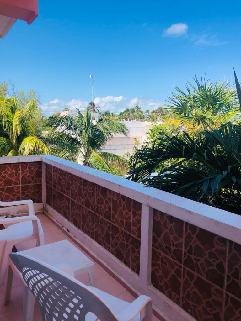 Двухместный (Улучшенный двухместный номер с 1 кроватью), Hotel Francis Arlene Adults Only