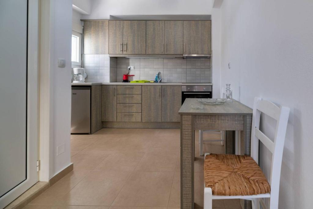 Irini Kalamaki first floor apartment photo 2