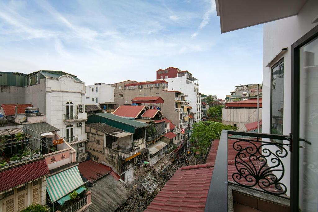 Сьюит (Полулюкс с балконом), Romantique Hotel De Hanoi