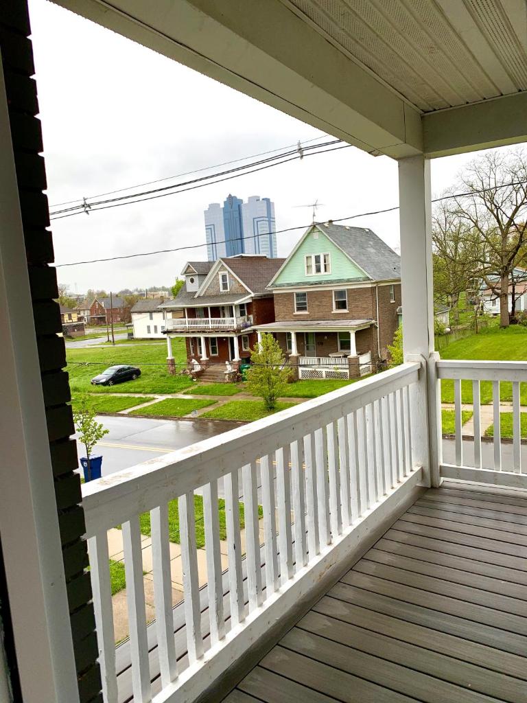 The Maid of the Mist Villa- With Private Yard & Parking, Minutes From Falls & Casino by Niagara Hospitality photo 4