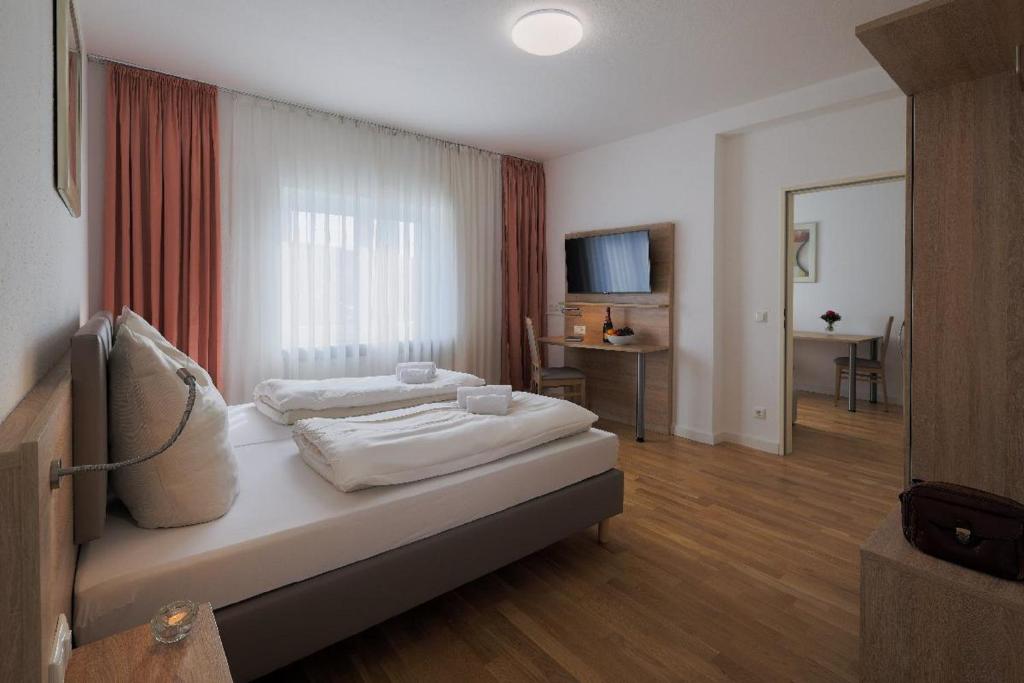 Edelweiß - Appartements & Café photo 2