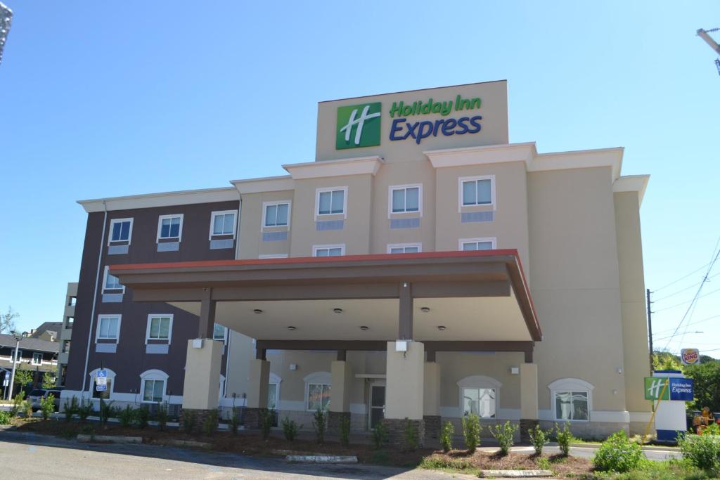 Holiday Inn Express Tallahassee University Central, an IHG Hotel image