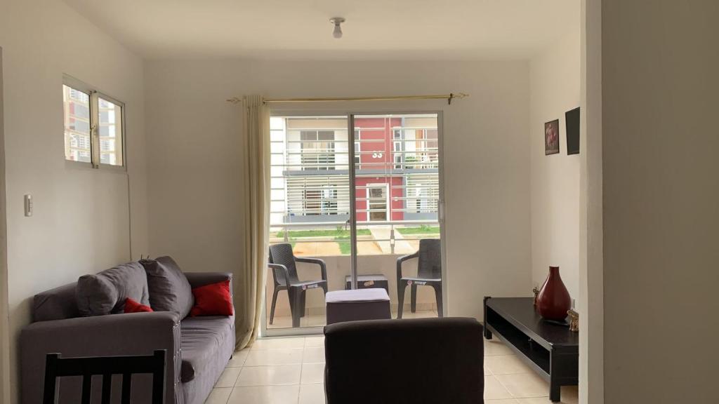 Like Home Apartment !!! 2 bedrooms full apartment photo 2